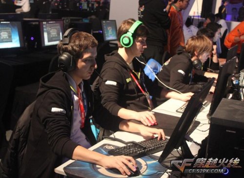 今日LCK赛区的BRO战队官宣，前上单职业选手Sw0rd将转型教练