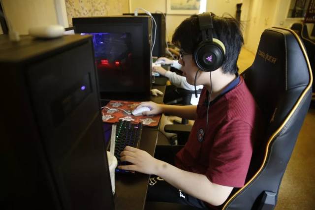 Zdz发文：没比赛打的话生活会失去目标，在努力找工作了