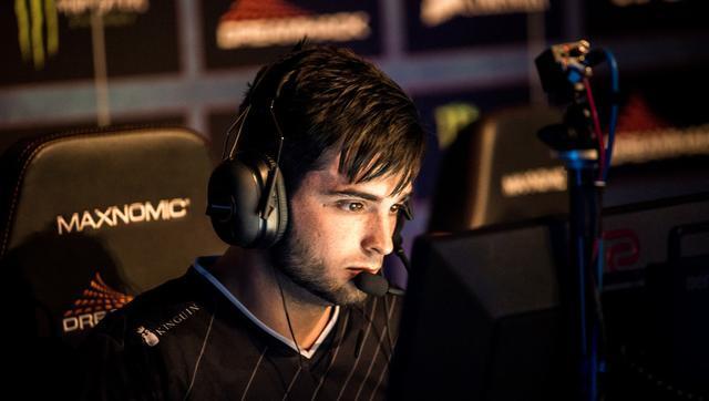 Scout四杀斯莫德五斩Tarzan Zika鳄鱼单吃Xiaohu LNG先下一城